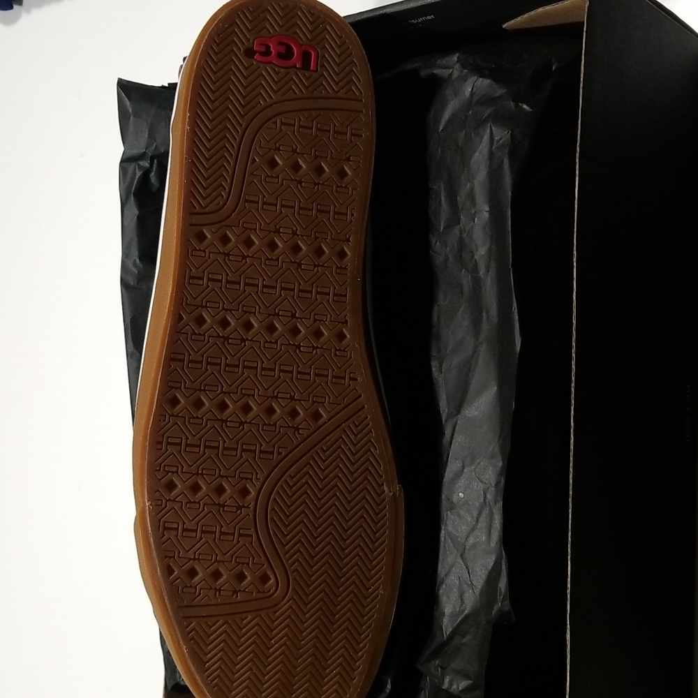 NWT UGG Brock Luxe Leather Sneakers - Picture 4 of 7